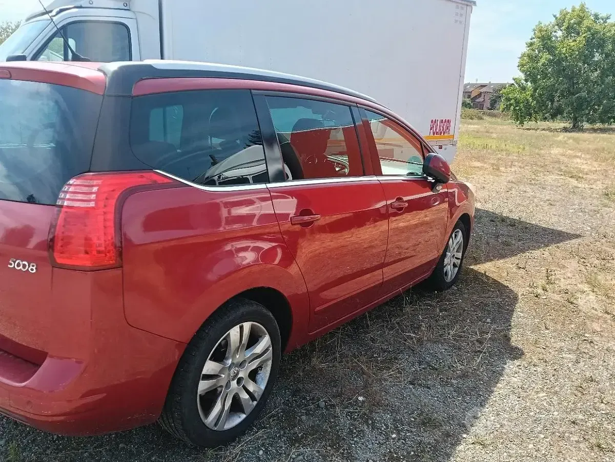 Usata Peugeot 5008 163 CV (119 kW) 2010 Rosso Monovolume