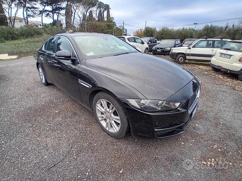 Nero Usata 2015 Jaguar XE Tre volumi | 9900 € (Ottimo prezzo) - Immagine 1/4