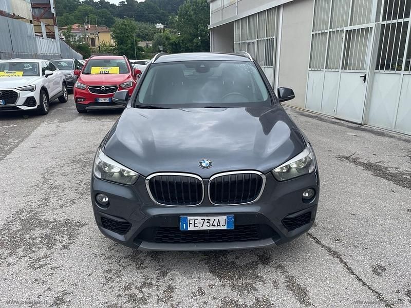 Usata BMW X1 Advantage 150 CV (110 kW) 2016 Nero SUV