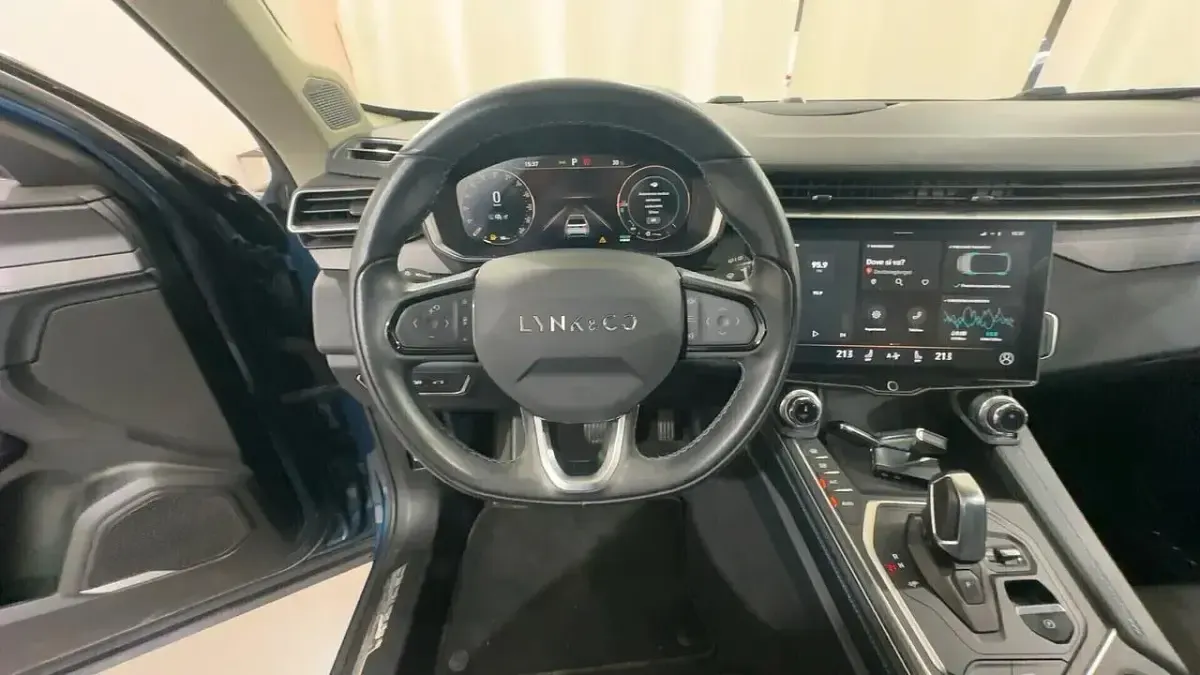 Usata Lynk & Co 01 179 CV (131 kW) 2022 Blu SUV
