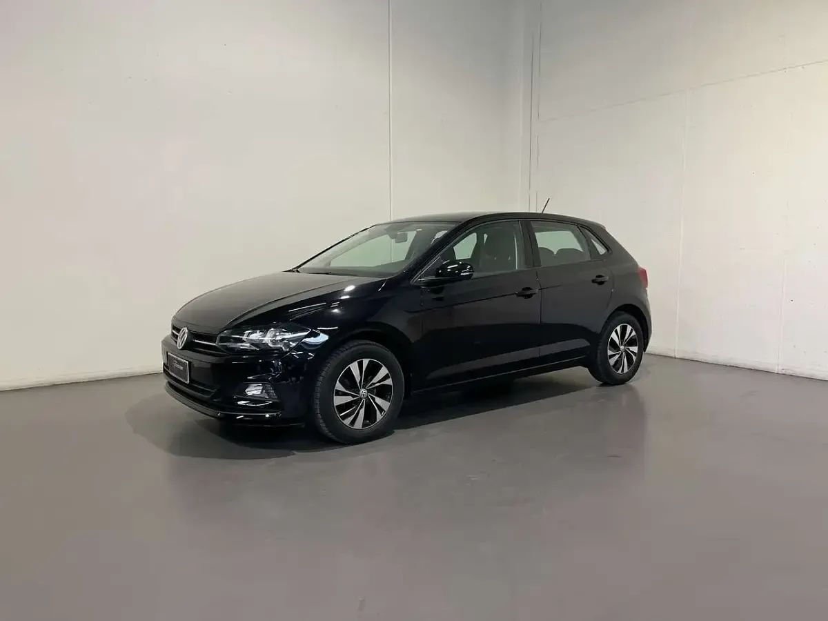 Usata VW Polo Comfortline 75 CV (55 kW) 2017 Grigio medio Berlina