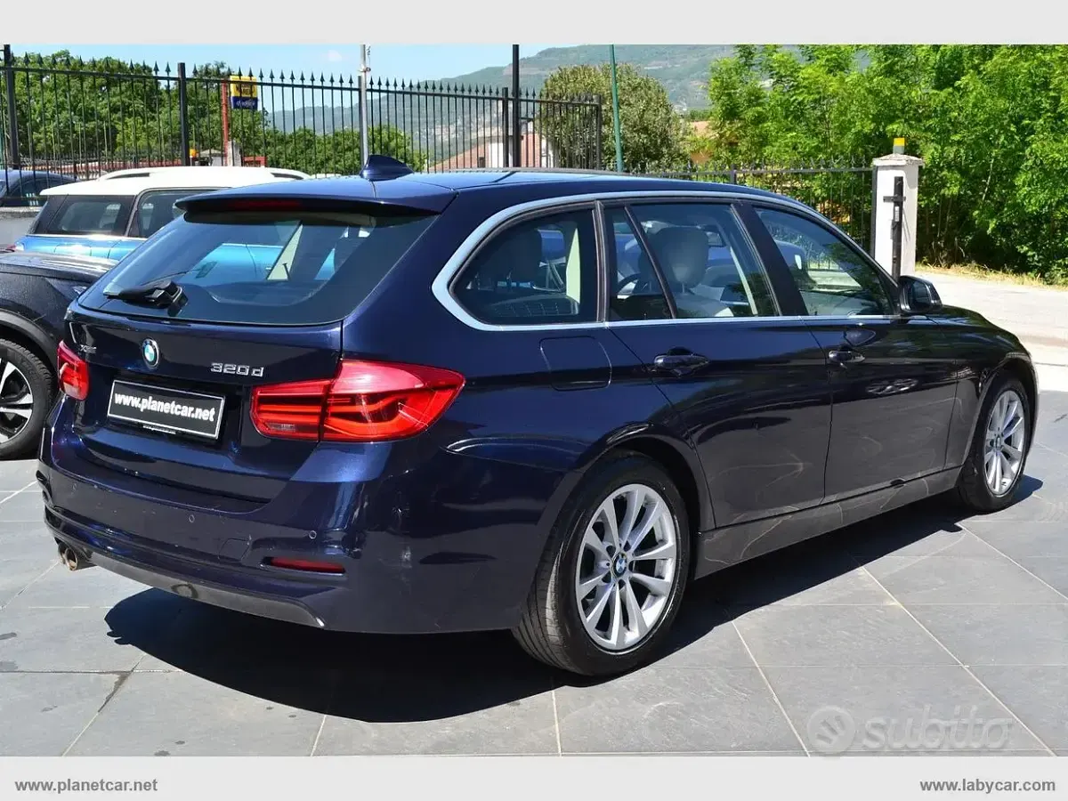 Usata BMW 320 Advantage 190 CV (139 kW) 2017 Bluazzurro Berlina