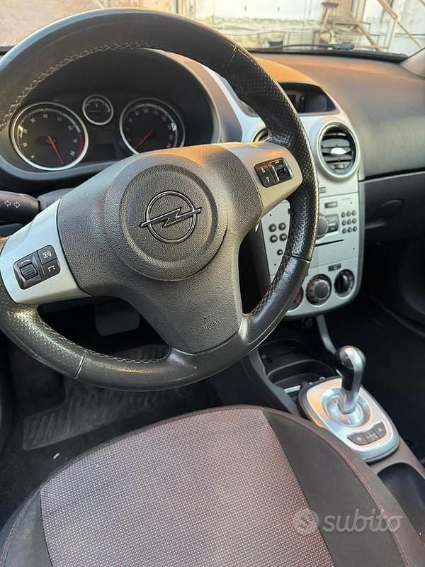 Usata Opel Corsa 80 CV (58 kW) 2008 Nero Utilitaria