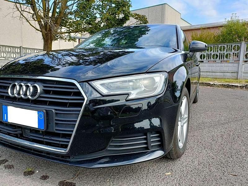 Nero Usata 2018 Audi A3 Ambiente Tre volumi | 17.900 € (Buon prezzo) - Immagine 1/4