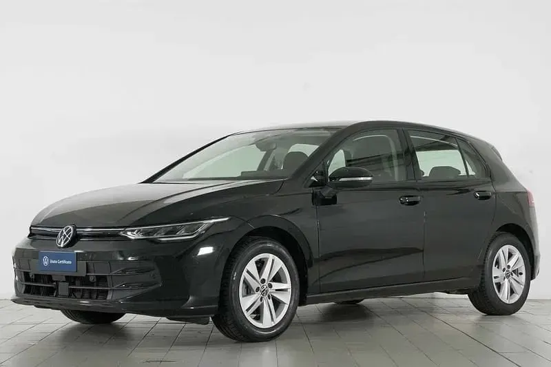 Usata VW Golf VIII Life 116 CV (85 kW) 2025 Nero Berlina