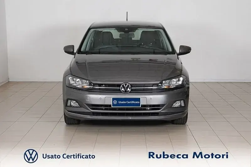 Usata VW Polo Highline 90 CV (66 kW) 2021 Limestone grey Utilitaria