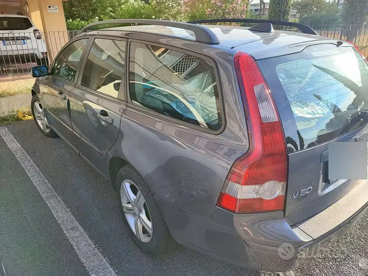 Usata Volvo V50 136 CV (100 kW) 2006 Bluazzurro Station wagon