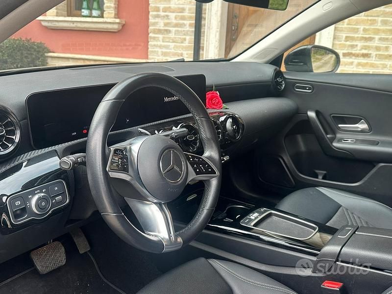 Usata Mercedes A180 Business 2023 Nero Berlina