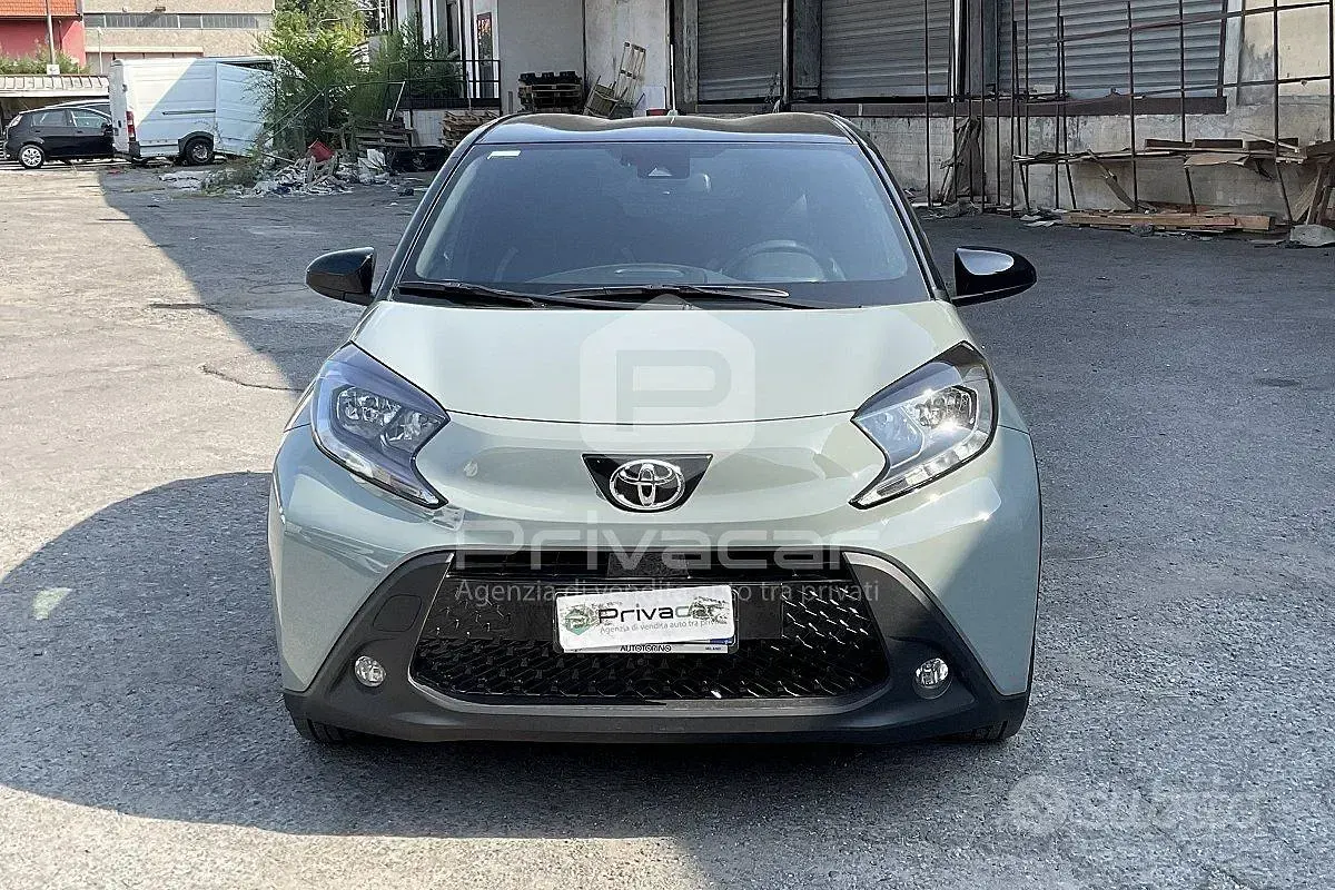 Usata Toyota Aygo X Trend 72 CV (52 kW) 2025 Verde SUV