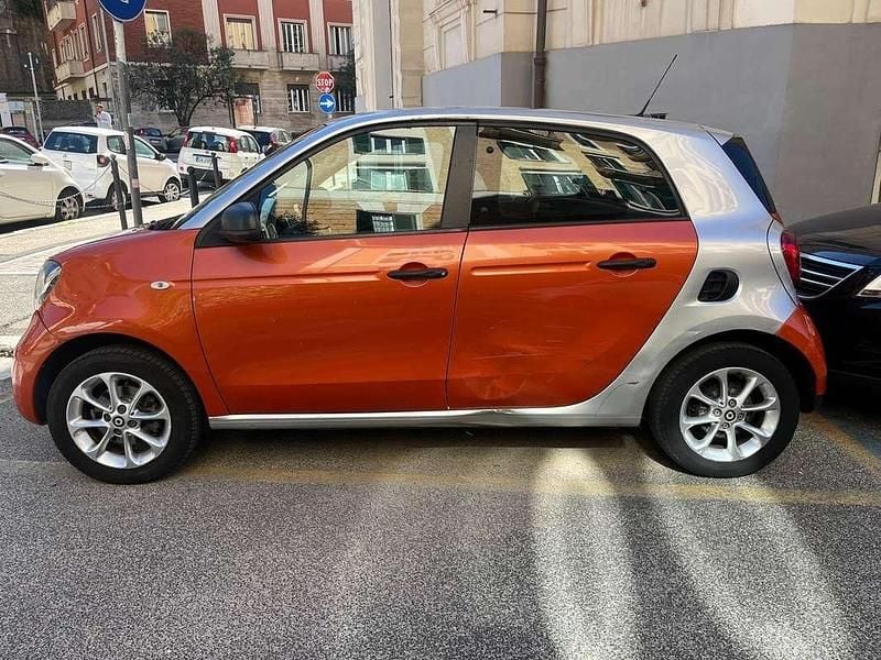 Arancione Usata 2015 Smart ForFour Utilitaria | 7500 € (Ottimo prezzo) - Immagine 1/4