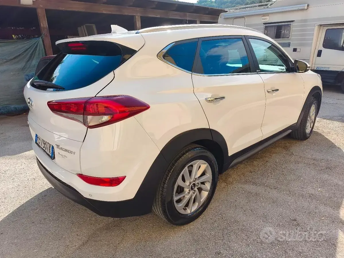 Usata Hyundai Tucson 116 CV (85 kW) 2016 Bianco SUV