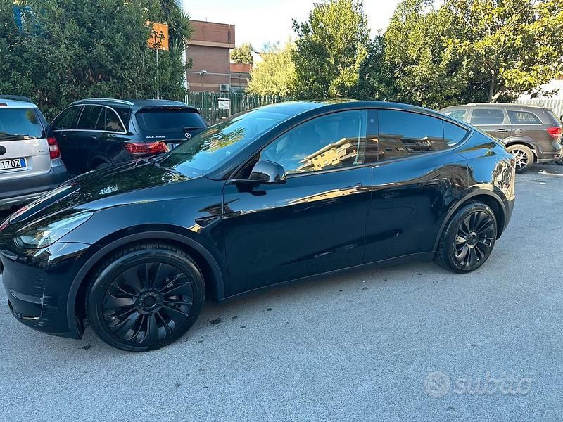 Usata Tesla Model Y 378 kW (514 CV) 2023 Nero SUV