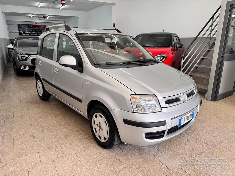 Usata Fiat Panda Dynamic 69 CV (50 kW) 2011 Grigio Utilitaria