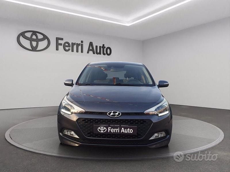 Usata Hyundai i20 Style 84 CV (61 kW) 2015 Grigio Berlina