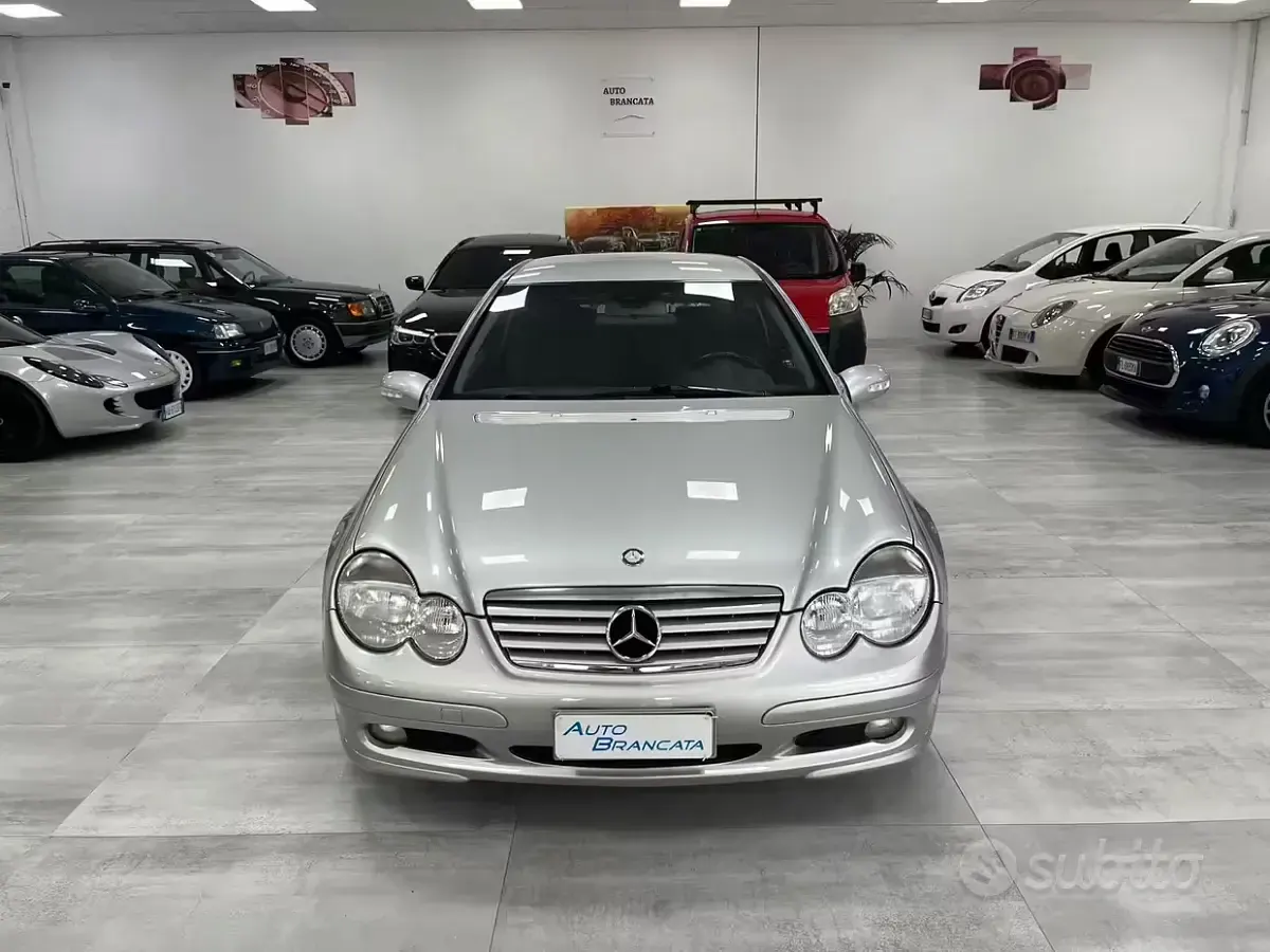 Usata Mercedes C230 197 CV (144 kW) 2001 Grigio Coupé