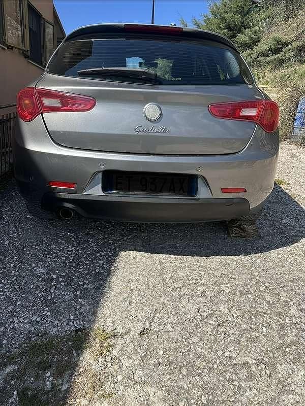 Usata Alfa Romeo Giulietta Distinctive 105 CV (77 kW) 2013 Utilitaria