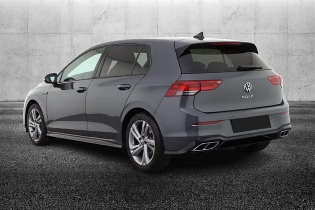 Usata VW Golf VIII R-line 150 CV (110 kW) 2023 Grigio