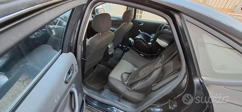 Usata Ford Mondeo 125 CV (91 kW) 2008 Nero Berlina