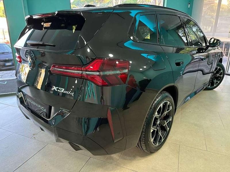 Usata BMW X3 M Sport 197 CV (144 kW) 2025 Black sapphire metallizzato SUV