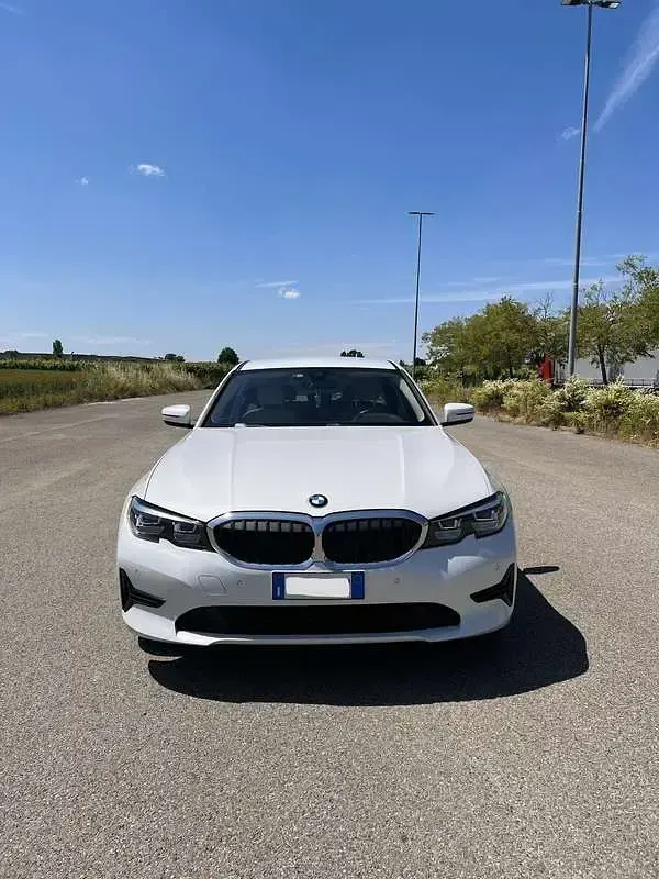Usata BMW 318 Luxury Line 150 CV (110 kW) 2020 Bianco Berlina