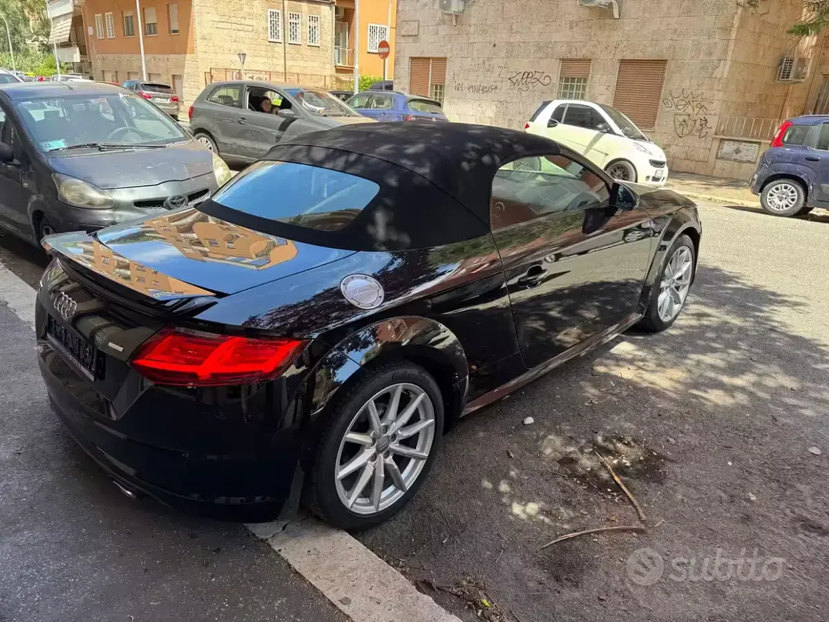 Usata Audi TT Roadster 184 CV (135 kW) 2016 Nero Cabrio