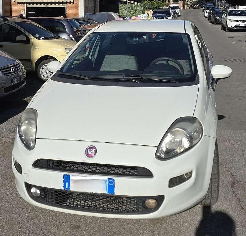 Bianco Usata 2014 Fiat Punto Street Tre volumi | 3450 € (Ottimo prezzo) - Immagine 1/4