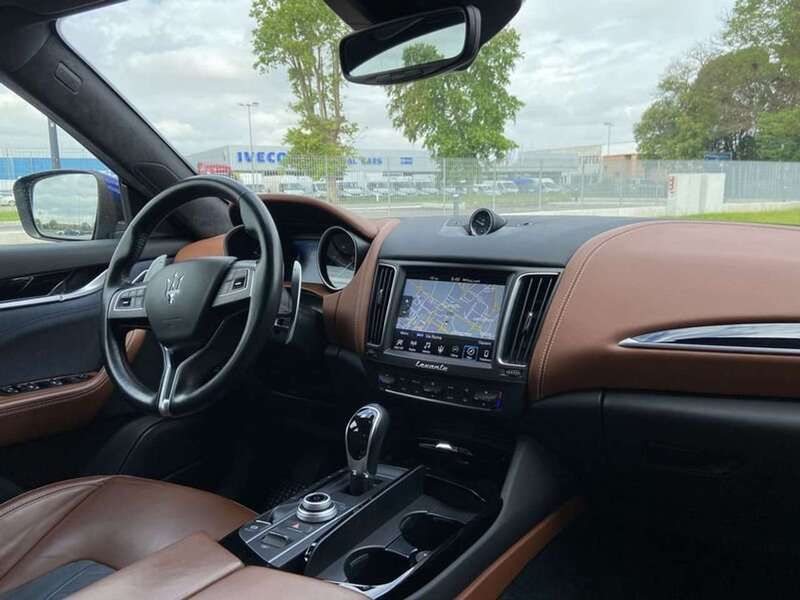 Usata Maserati Levante GranLusso 349 CV (256 kW) 2018 Blu SUV
