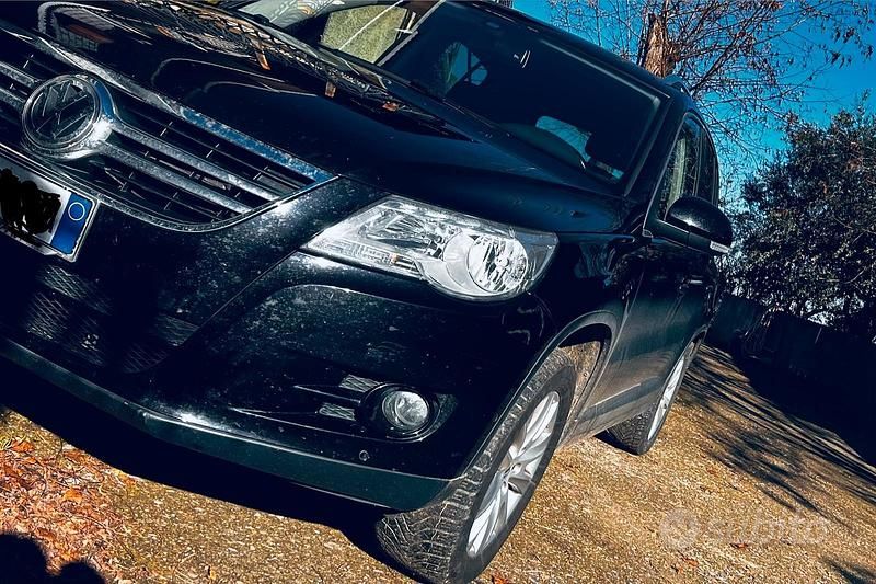 Nero Usata 2011 VW Tiguan SUV | 8000 € (Buon prezzo) - Immagine 1/4