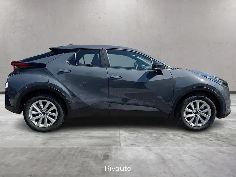 Nuova Toyota C-HR Active 140 CV (102 kW) 2025 Grigio SUV