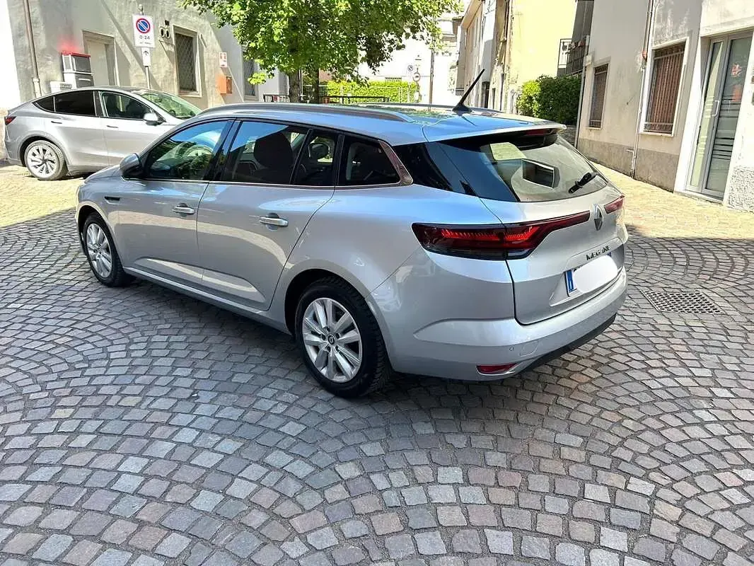 Usata Renault Mégane GrandTour Business 116 CV (85 kW) 2022 Station wagon
