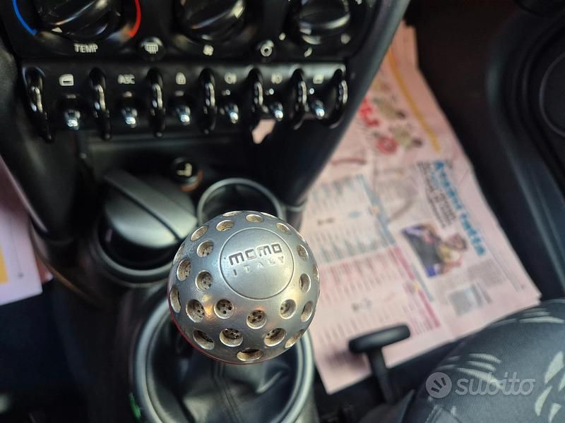 Begagnad Mini Cooper 90 HK (66 kW) 2007 Röd Halvkombi