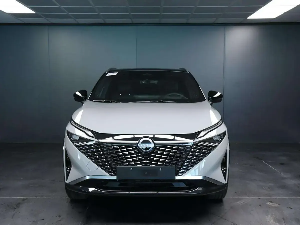 Nuova Nissan Qashqai Tekna+ 158 CV (116 kW) 2026 Grigio SUV