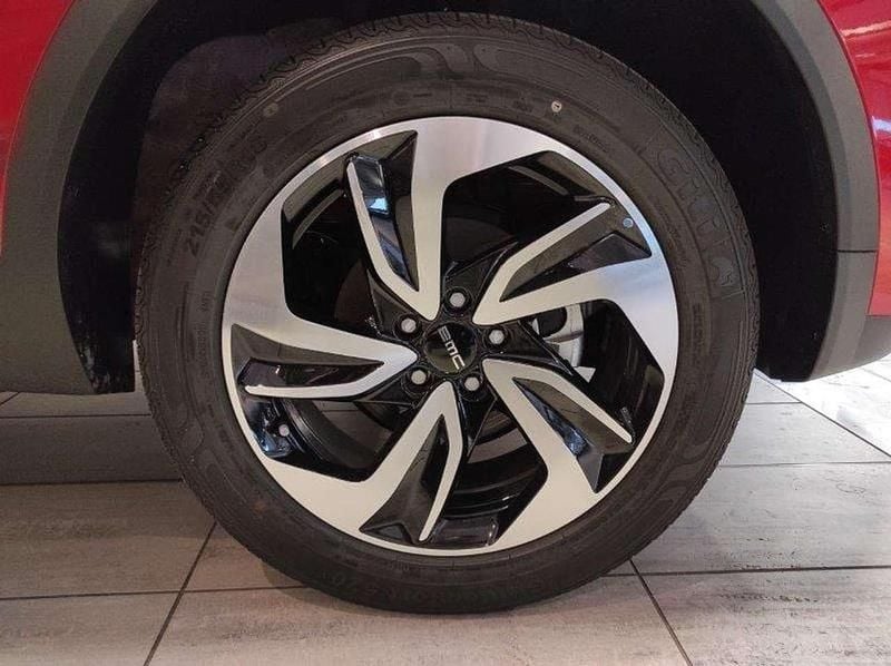 Nuova EMC SEI 113 CV (83 kW) 2026 Rosso SUV