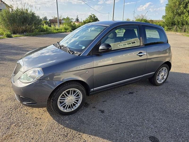 Usata Lancia Ypsilon 75 CV (55 kW) 2007 Utilitaria