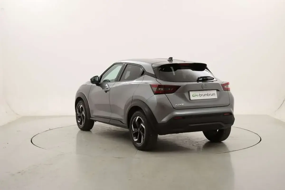 Usata Nissan Juke N-Connecta 114 CV (83 kW) 2023 Grigio SUV