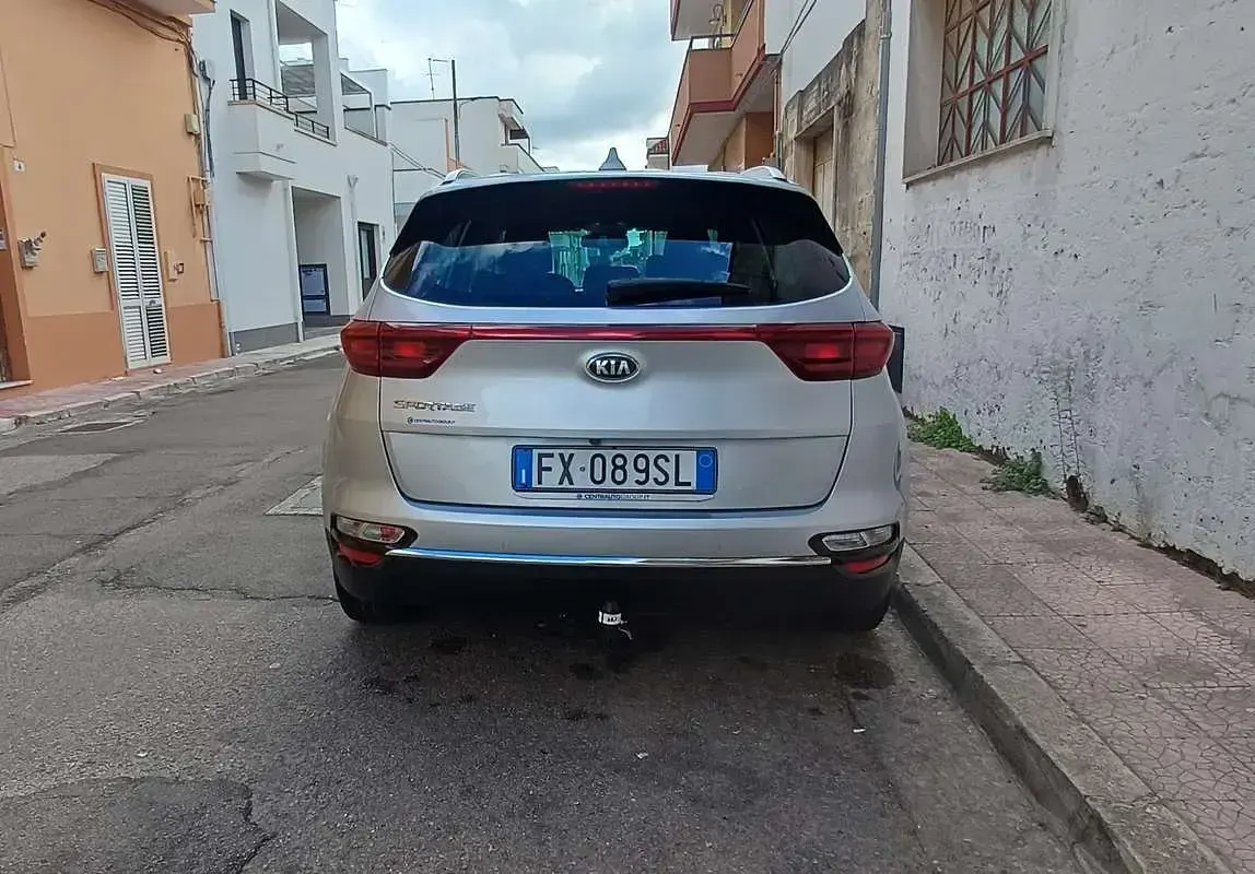 Usata Kia Sportage 136 CV (100 kW) 2019 Argento SUV