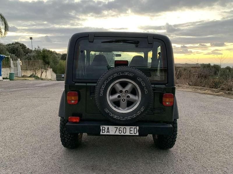 Occasion Jeep Wrangler Sport 177 ch (130 kW) 1998 Vert SUV