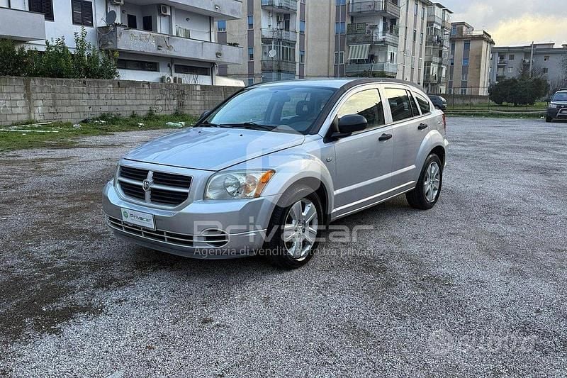 Usata Dodge Caliber SXT 140 CV (102 kW) 2006 Grigio Utilitaria