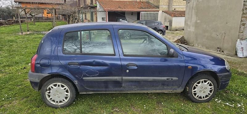 Usata Renault Clio II 58 CV (42 kW) 1999 Berlina
