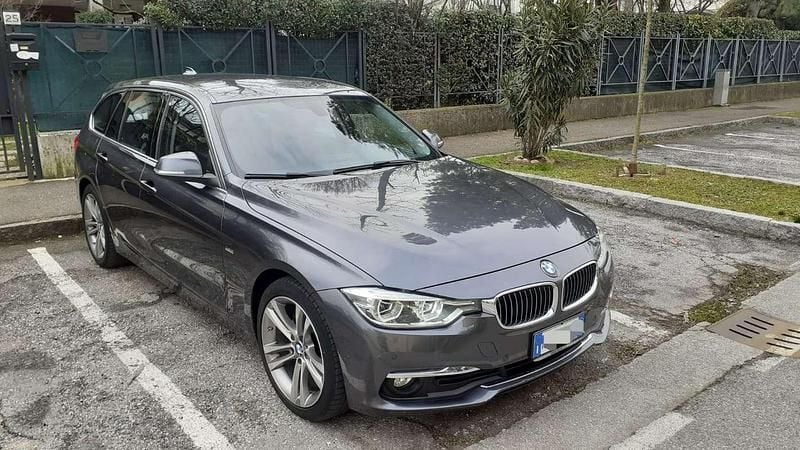 Usata BMW 318 Luxury Line 150 CV (110 kW) 2016 Station wagon