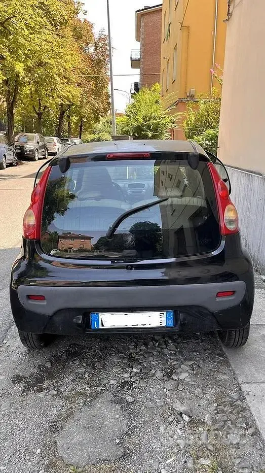 Usata Peugeot 107 68 CV (50 kW) 2006 Nero Utilitaria