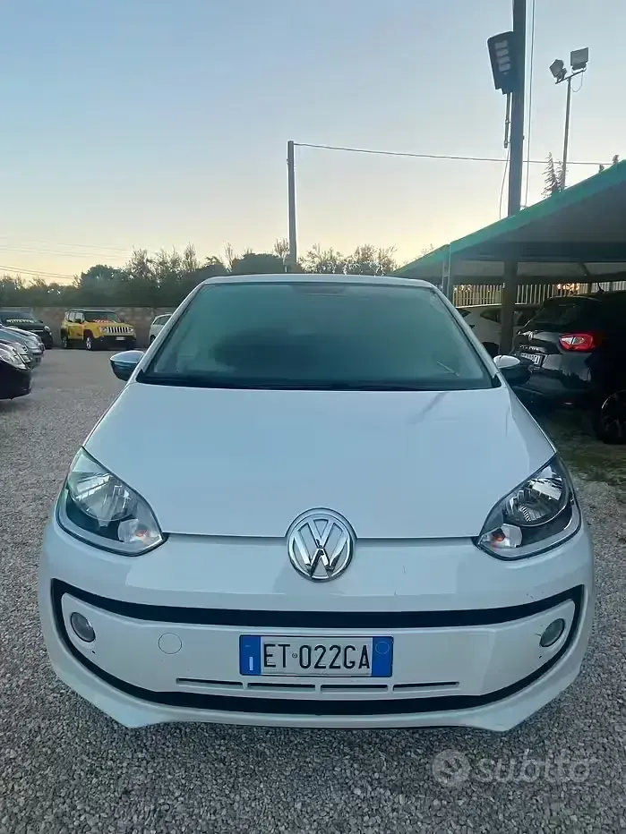 Usata VW up! Move 68 CV (50 kW) 2013 Bianco Utilitaria