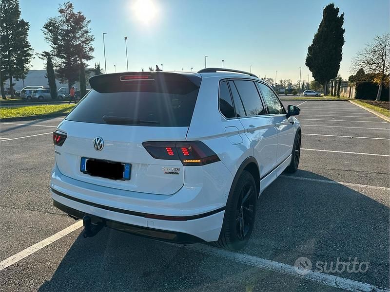 Usata VW Tiguan R-line 190 CV (139 kW) 2018 Bianco SUV