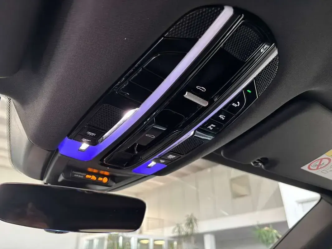 Usata Porsche Cayenne Platinum Edition 340 CV (250 kW) 2022 Nero SUV