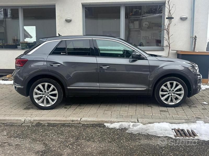 Usata VW T-Roc 150 CV (110 kW) 2017 Grigio SUV