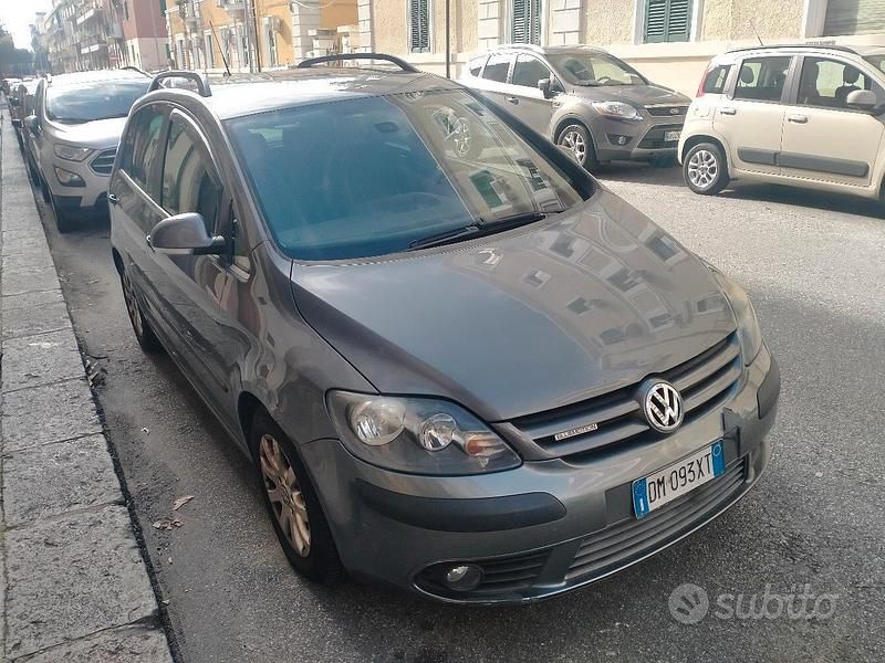 Usata VW Golf Plus Cross 105 CV (77 kW) 2008 Grigio Monovolume