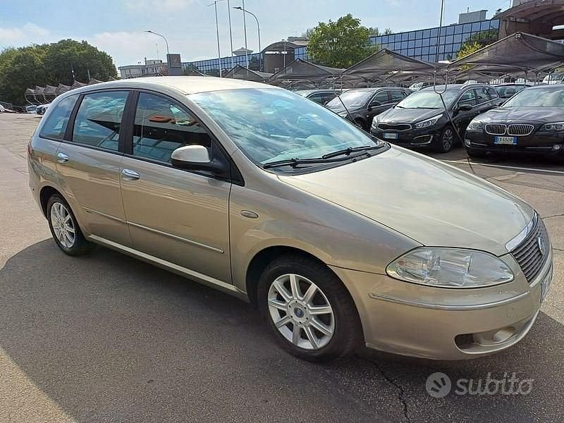 Usata Fiat Croma Dynamic 149 CV (109 kW) 2007 Beige Station wagon