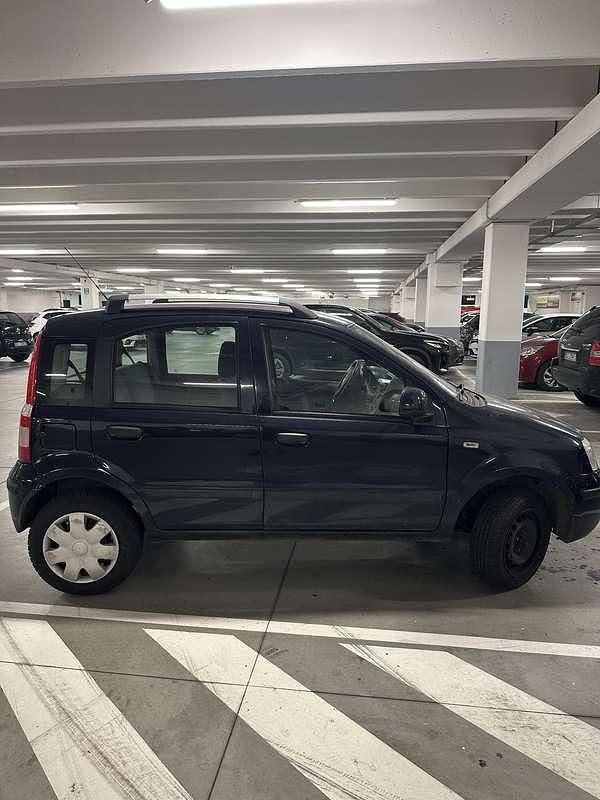 Usata Fiat Panda Emotion 60 CV (44 kW) 2009 Blu Utilitaria
