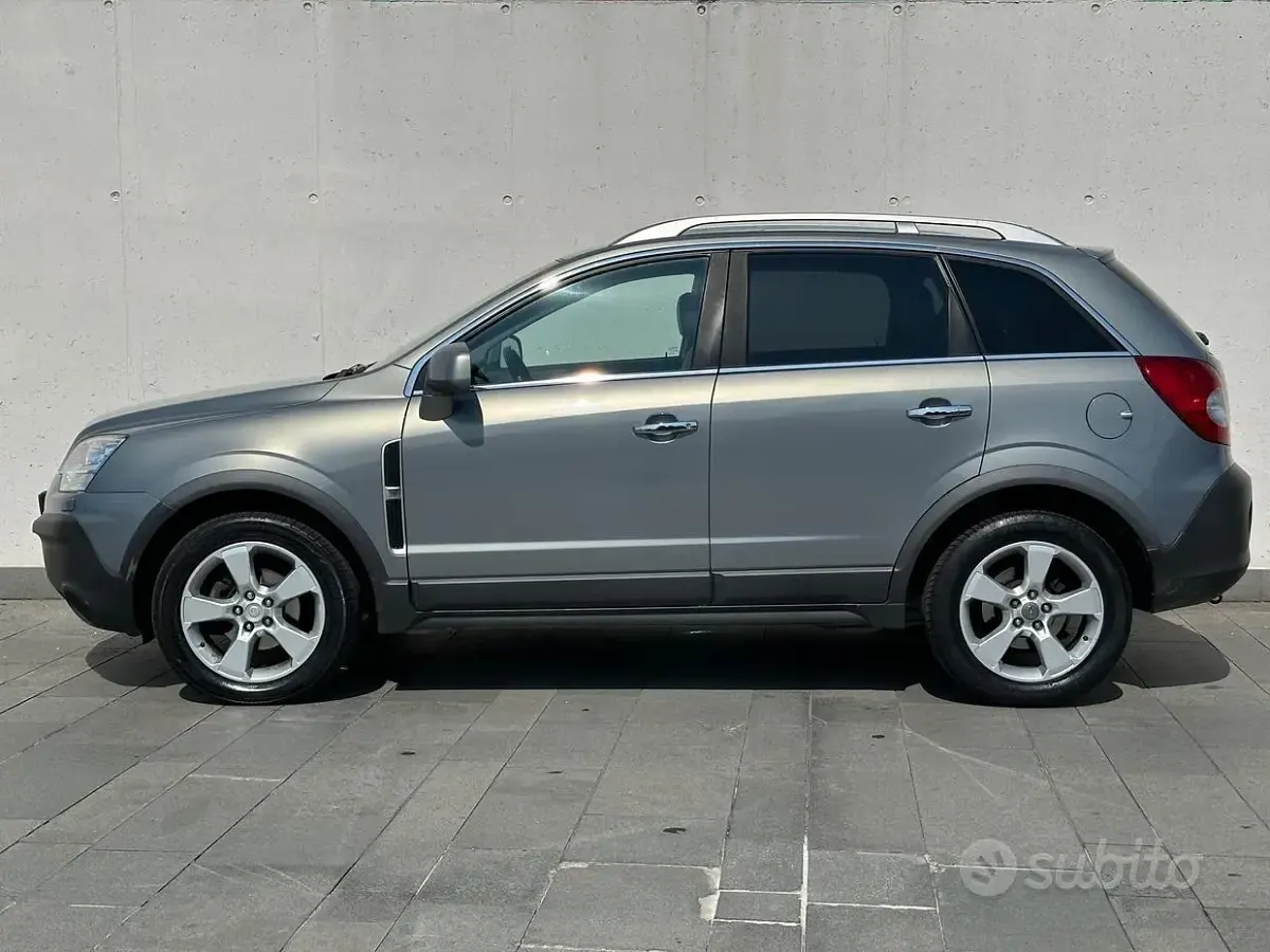 Usata Opel Antara Cosmo 150 CV (110 kW) 2009 Grigio SUV