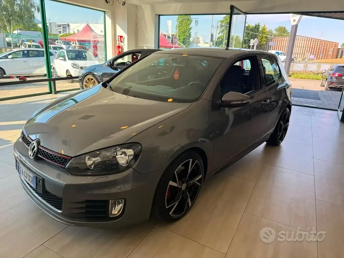 Usata VW Golf VI GTI 211 CV (155 kW) 2010 Grigio Utilitaria